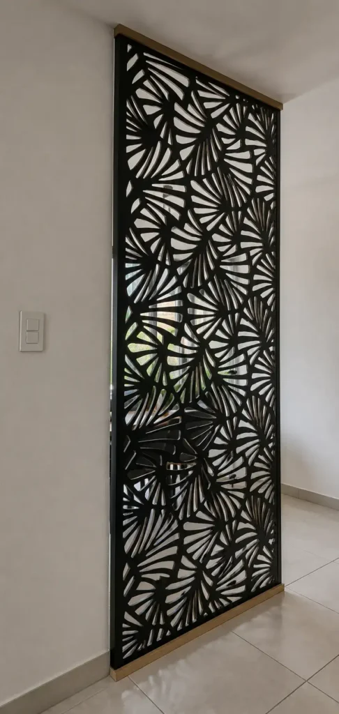 Celosías con láser de metal para fachadas en Reynosa